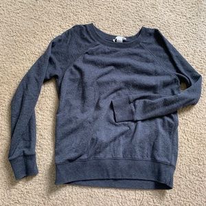 Gray comfy crew neck